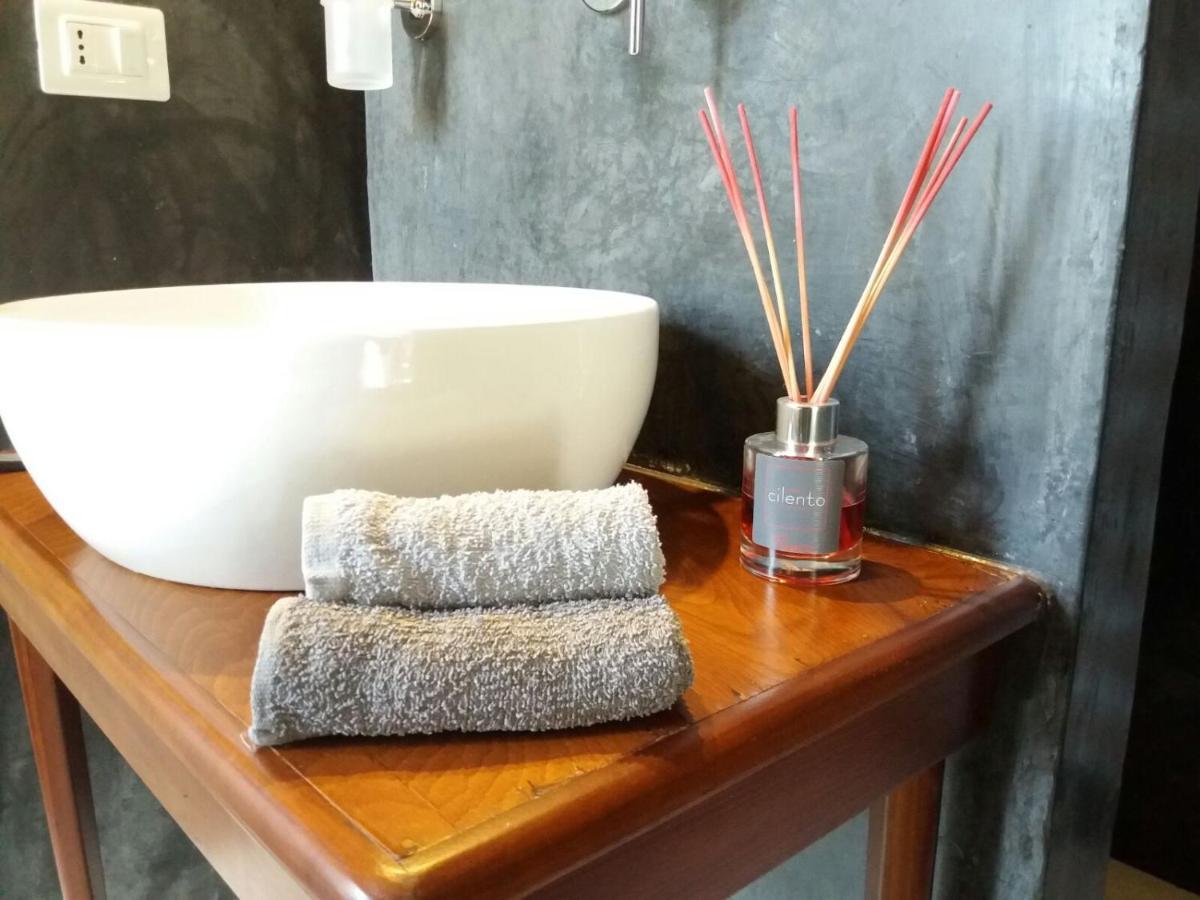 I Baronetti In Centro Bed & Breakfast Agropoli Bagian luar foto