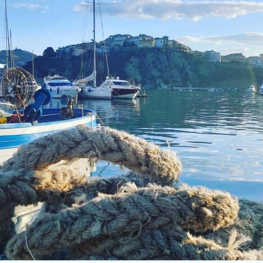 I Baronetti In Centro Bed & Breakfast Agropoli Bagian luar foto