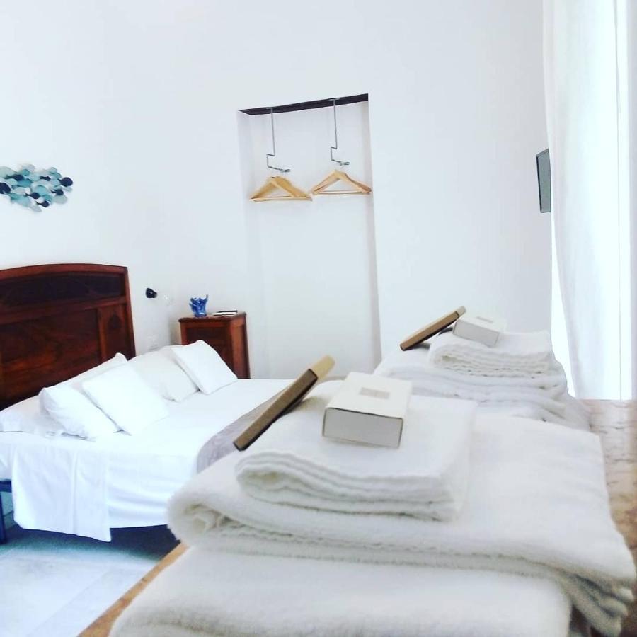I Baronetti In Centro Bed & Breakfast Agropoli Bagian luar foto